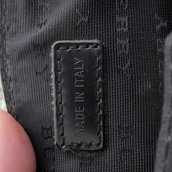 Burberry London Nova Check Design Shoulder Bag. - Picture 14 of 14